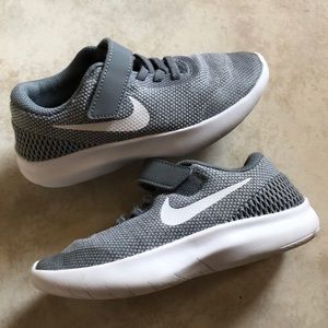 Nike Kids Flex Experience Run 7